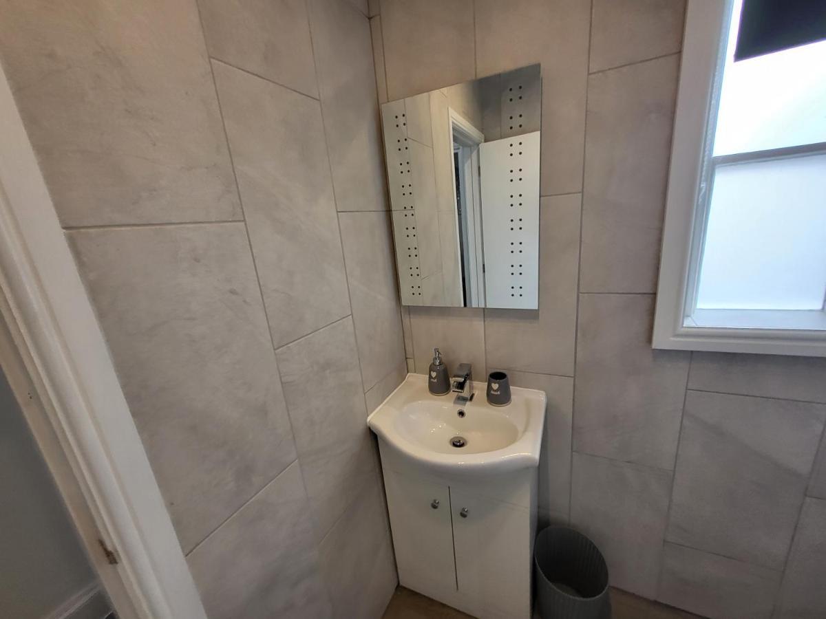 Westborough Cottage Скарборо Экстерьер фото